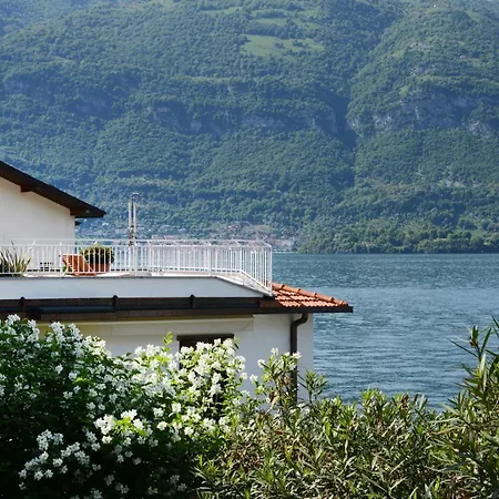 Rhapsody By The Holiday home *